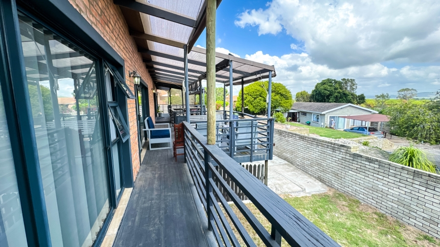 4 Bedroom Property for Sale in Klein Brak Western Cape